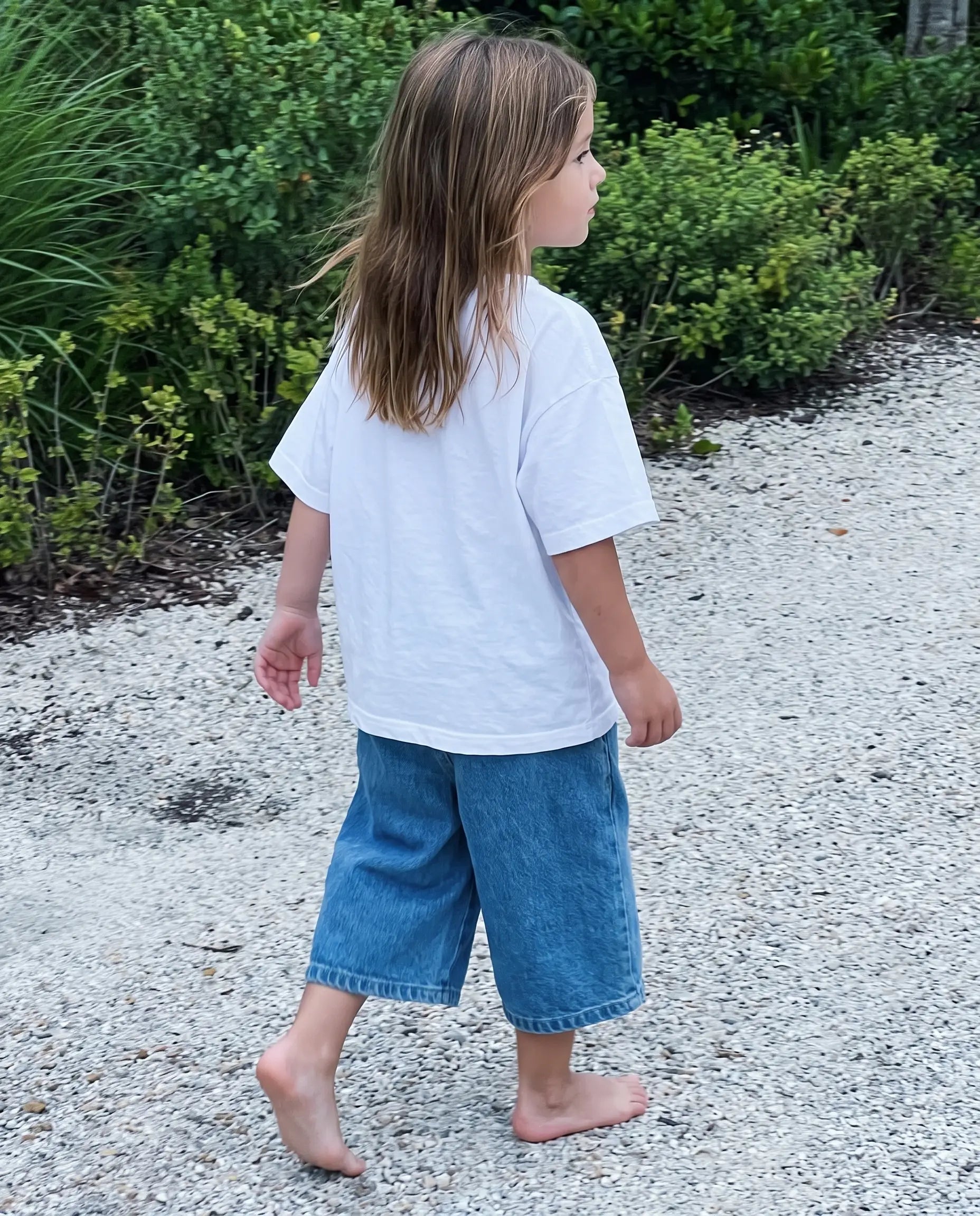 ai denim-shorts__girl_ref