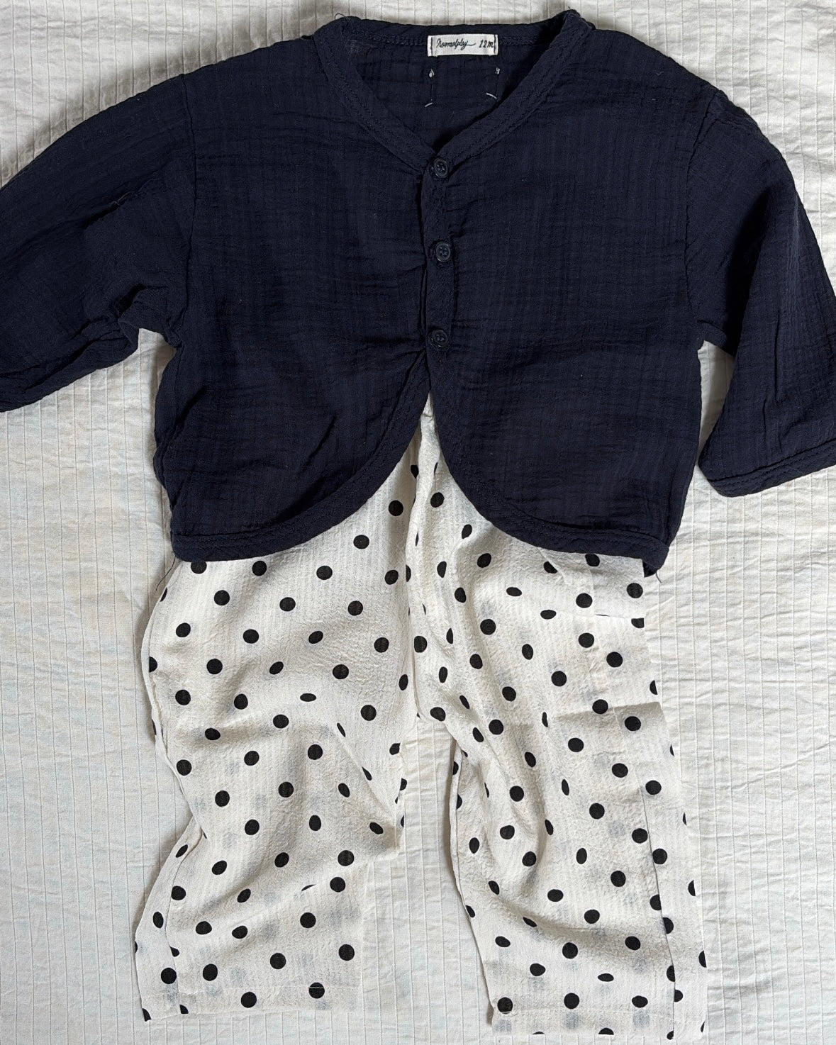 Prikkede airy bukser