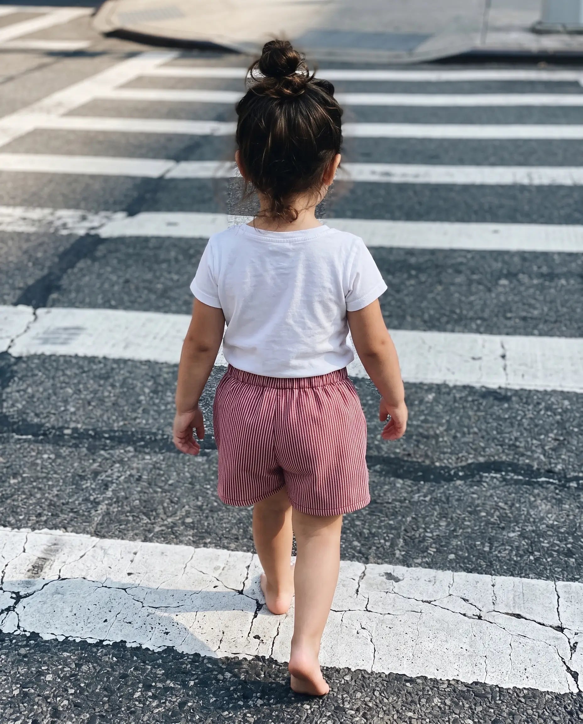 ai striped-shorts__girl_ref