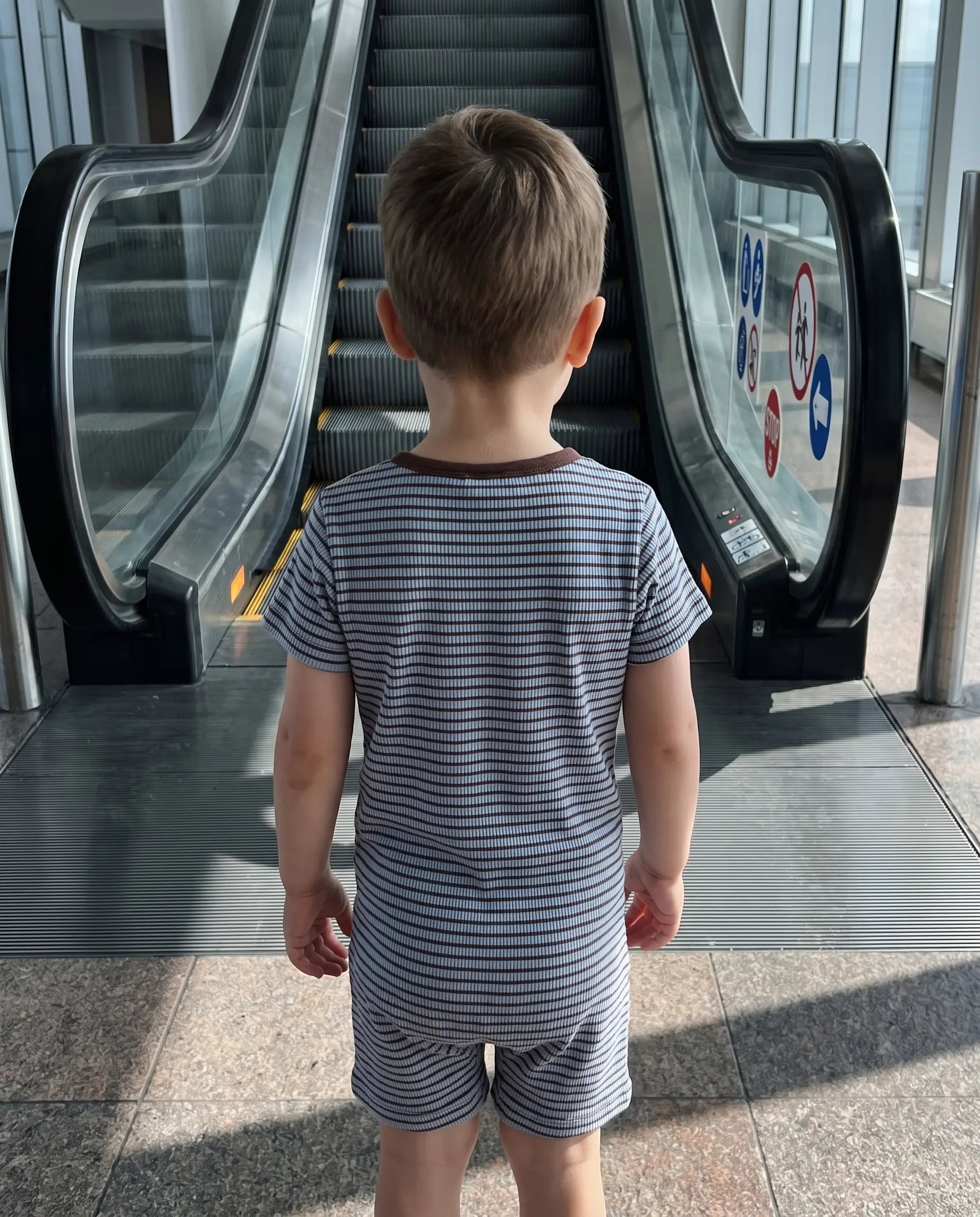 ai wide-stripe-bodysuit__boy_ref